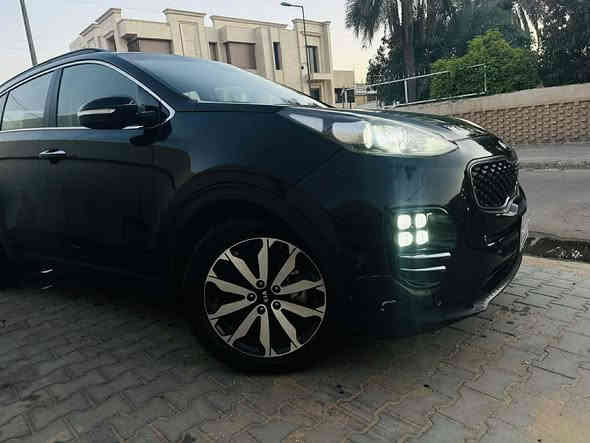 سبورتج 2018 وارد امريكي 
حادثها اربع قطع صبغ 
ماشيه 100 الف 
مواصفات فووول السياره 
رقم بغداد بأسمي 
بصمة 
بنوراما 
كشنات جلد 
سايد بريك بصمه 
فول الفول السياره مواصفات 
مكان السيارة بغداد 
السعر 14600$ وبيها مجال 
للاستفسار 
‭077 5664 3900‬
