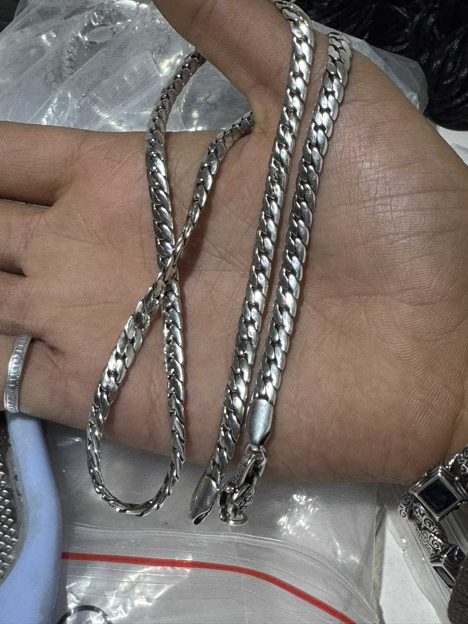 سلام عليكم عيوني سوارات وكلايد إسترليني بيع جمله مفرد مراسله صفحه أو نتصال رقم الهاتف ***********
