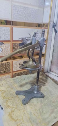 عصارة رمان • يدويه • نحاس ثقيله