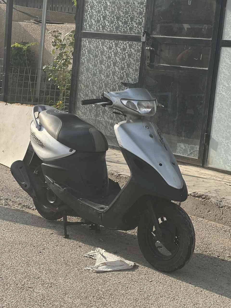 سلام عليكم ماكس قجمه نضيفه حيل مو شويه السرعه120 كهربائيات كله شغاله محرك ناعم لا تنقيص ولا دخان دهن جديد سلف هندر بس السلف عايزله  شخاطه سعره4 السعر300مكاني بغداد الغزاليه ***********
