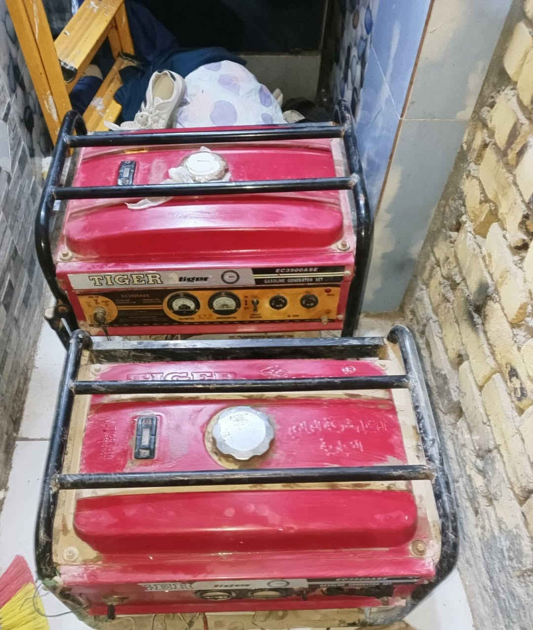 مولدات شغالات كاملات وعلى الفحص سعرهن 150 اثنينهن العنوان الحله الثوره قرب جامع الحيدي***********
150ثنينهن
