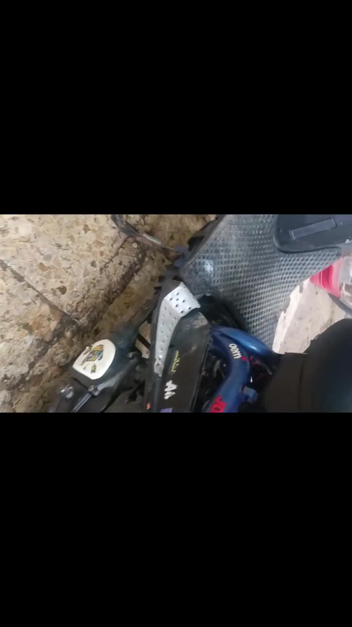 سلام عليكم دراجه للبيع ماكاني بصره ابو الخصيب السعر 550 وبيه مجال رقمي ***********
الدراجه مبدله بوشه دراجه حلوه تبجي عله كفرات فقط
