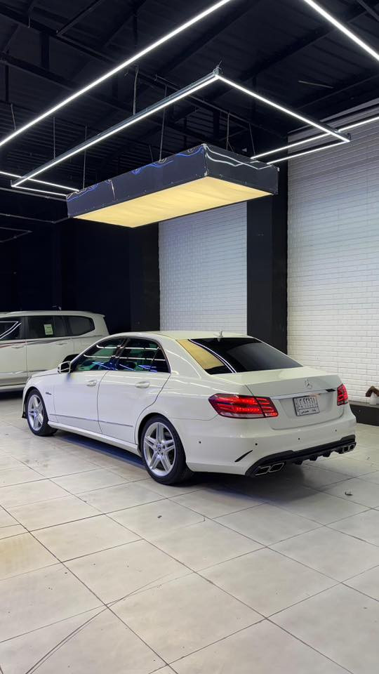 مارسدس E350
2011 محدثه بالكامل 2016 
السياره وارد امريكي بيها طخه بالدعاميه فقط 
السياره كفاله من كلشي عدا 3 قطع اماميه لغرض التحديث 
بدون شاصي بدون لغد بدون حادث شرط 
مكينه كير حداديه تبريد بحاله ممتازه 
السياره يحتاجلها ترتيب بسيط ميكلف هواي 
( مسج حساس التاير ومسج المازدات فقط ) 
150 وبيها مجال للتفاوض وبالنسبه لخواتها سعرها جداً مناسب 
كربلاء مركز المدينه 
 *********** اتصال
*********** واتساب فقط
