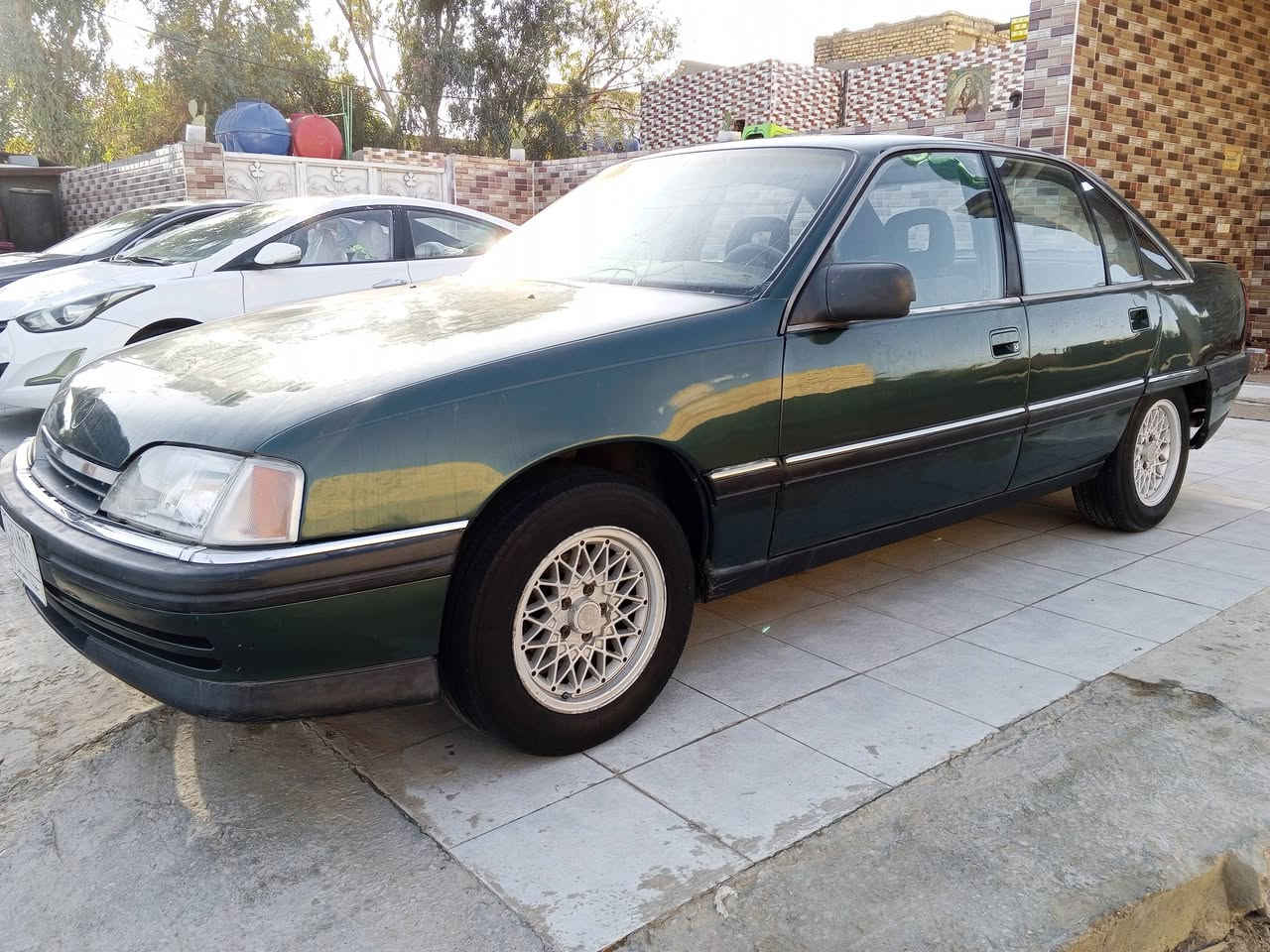 سلام عليكم لبيع أوبل اوميك مديل 92مصبوغ جمالي سيار جاهز من كلشي محرك وكير وحدادي تخم تخم تاير جديد كهربائية كله شغال عنوان دوانيه مهناوي ستغسار ***********
