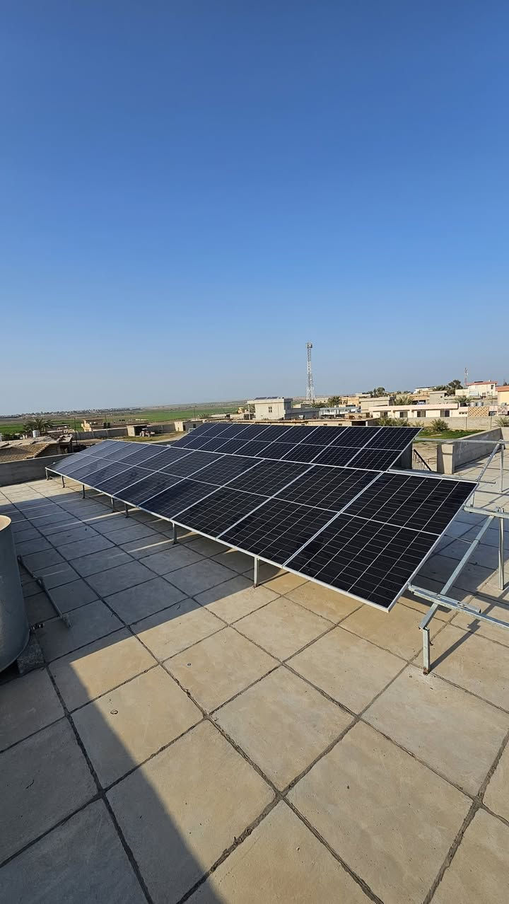 📅 تاريخ اليوم: [2026/3/14 ]
🔆 تنصيب منظومة طاقة شمسية 🔆
 تم بفضل الله تجهيز منظومة طاقه شمسية لمنزل الأخ رياض الجواد قرية لزاكه ضمن الرقعه الجغرافيه لمحافظة كركوك تجهز المنضومه المنزل ب 50  أمبير نهاراً بالاضافة الى 50 أمبير ليلاً 
مكونات المنظومه
🔵 الواح  حجم 615 واط بايفشل ذات كفائة عالية.عدد 19

🔵جهاز انفيرتر حجم.16kw(72 امبير) 

🔵بطاريه ليثيوم حجم14.3kw عدد 4

شركة خليل العزاوي للطاقة الشمسية 
العنوان:
الفرع الاول: كركوك سايدين الواسطي قرب مجمع مينا

الفرع الثاني: قضاء الحويجة السوق الكبير قرب جامع الحاج عبد الواحد
.................................................................... 
ملاحظة مهمة جدا:عند حدوث أي خلل بمنظومتك عليك بتصوير فيديو للشاشة الانفيرتر لحظة حدوث أي خلل ومن ثم إرسال رسالة عن طريق الواتس آب إلى أي رقم من هذه الأرقام أو مراسلة الصفحة عن طريق الفيس بوك ليتسنا لنا معالجة الخلل بأسرع وقت ممكن وتستمر منظومتك بالعمل على مدار 24 ساعه.
.............................................................................
للحجز والاستفسار الاتصال او مراسلة الأرقام التالية  أو مراسلة البيج عن طريق الماسنجر :

ابراهيم :***********_***********

عواد :***********-***********

موسى :***********_***********

عيسى : ***********_ ‭***********

🕒 أوقات الدوام:
من الساعة 9 صباحًا إلى الساعة 5 مساءً

#شركة_خليل_العزاوي_للطاقة_الشمسية ☀️
#الطاقة_الشمسية_مستقبل_العراق
