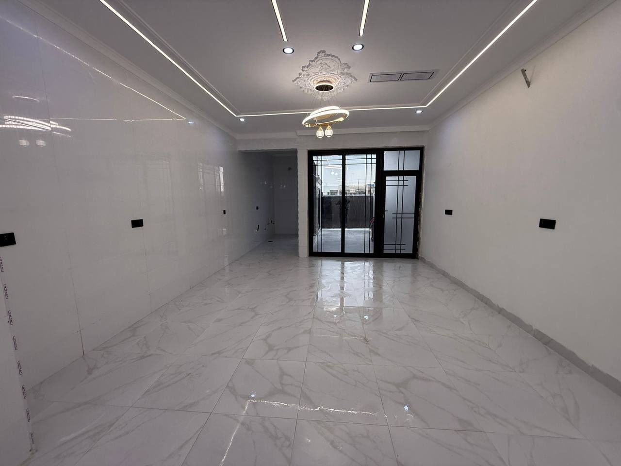 منزلين للبيع في أربيل منطقة خمسه حصاروك 125م+125م مقابل حديقة قرب سوك زيلان
يتكون:-
3غرف
صالة
مطبخ
مجموعة صحيات 
للاستفسار:-
***********
***********
***********
**********************
في حال لم يتوافق العقار مع رغبتكم او لم يكن بقدر امكانيتكم زوروا موقعنا على تلكرام للتصفح على اكثر عدد من العقارات المتوفرة•https://t.me/miran_48
