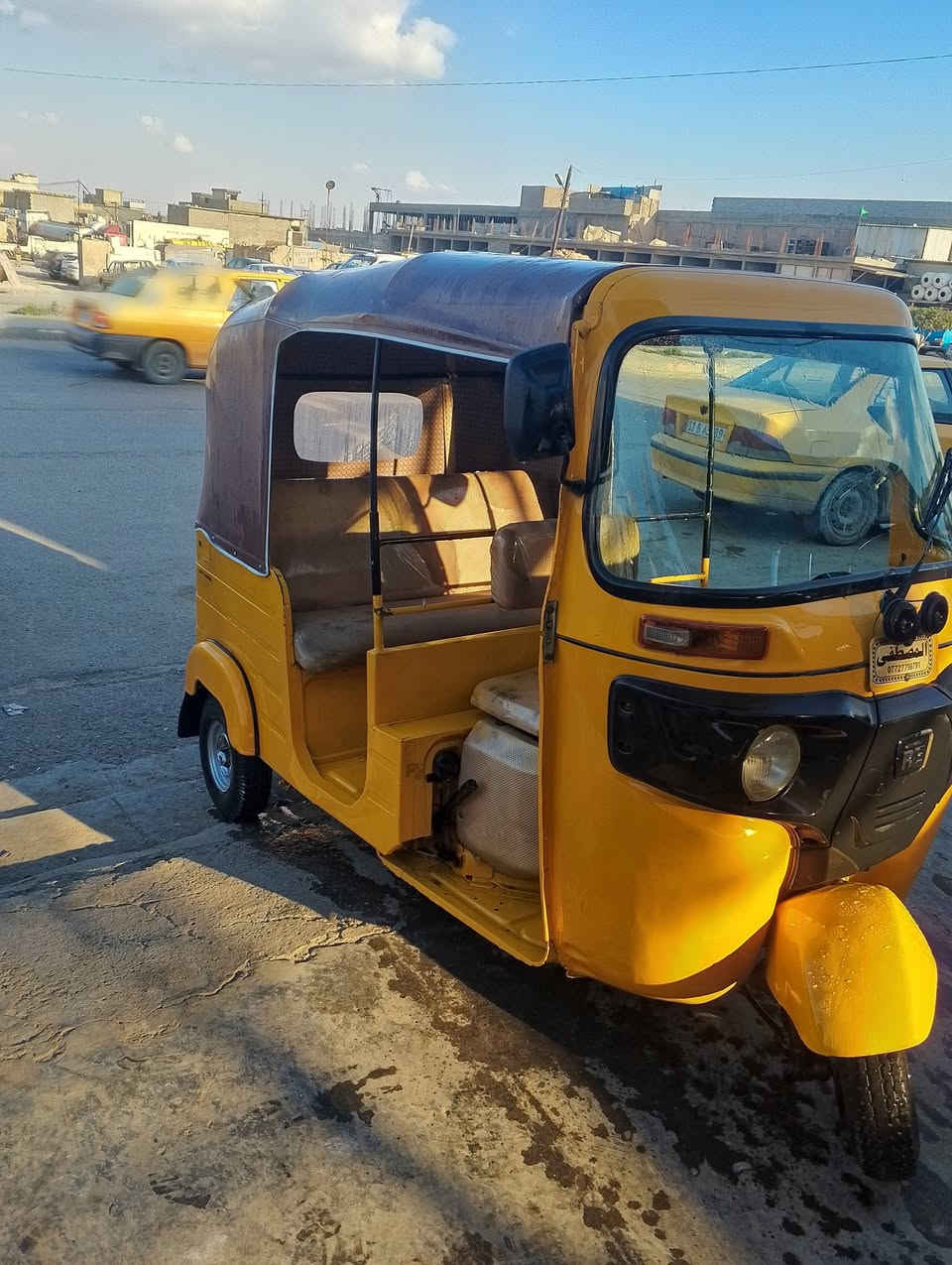 سلام عليكم تكتك موديل 18 رقم وسنويه باسمي تحويل ثاني يوم امصلحه الدوسه لاماميه والذيول مالته تكتك نظيفه جدن اتصل ***********
