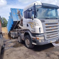 سياره رافعه حاويات جديد تعمل بلديه الرشيد هيه اوشغله اوتريد بدون شغل  ...