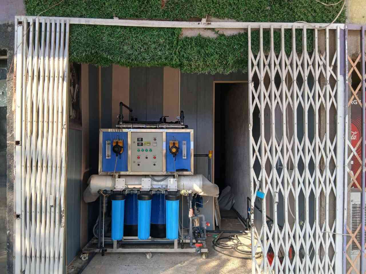 محطة ام المتر مع كامل المحتويات المحطة جديدة ١٠٠٠ لتر بل ساعة مكان بغداد ***********
