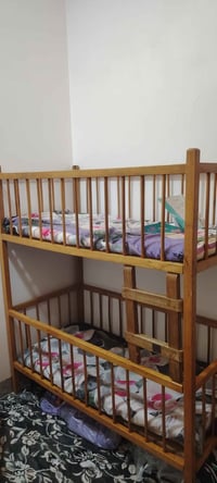 تخت طابقين • خشب زان • الموصل