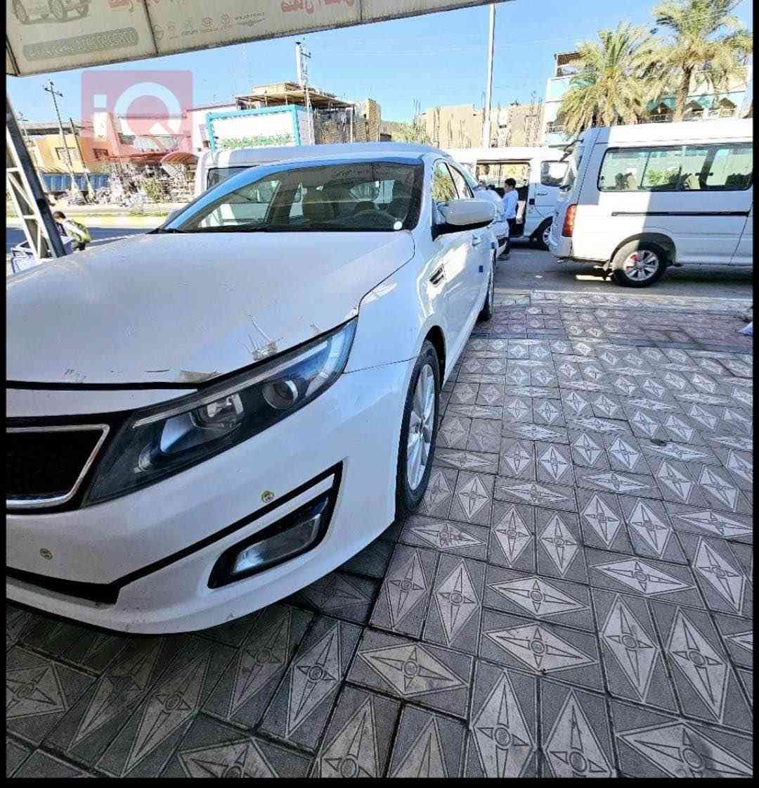 كيا اوبتيما 2014 خليجي 
سنويه بسمي رقم مثنى مميز
مواصفات السياره نص فول
كير محرك تبريد جاهزه 
مابيها نقص 
رشات صبغ صفحة السايق بدون حادث قوي
سعرها 105 وبيها مجال بسيط كلش
مكان السياره الناصريه مركز
كتاب سونار موجود 
0784 477 4787 ناصرية, ذي قار
