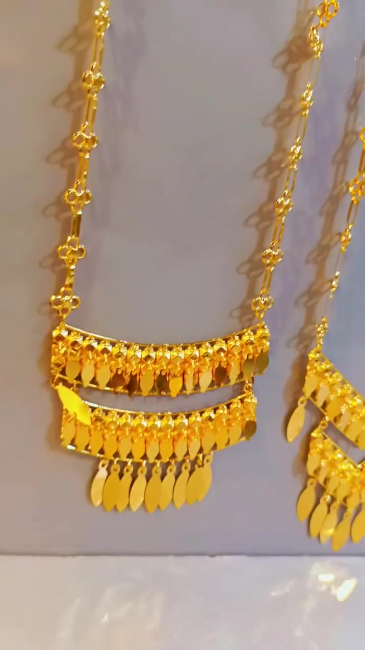 مرتعشات ذهب خليجي 21k
صياغة ومجوهرات الشمري 
بابل/المسيب/السوق الكبير 
لحجز / ***********
https://www.instagram.com/alsayeg.96?igsh=MWpjZDl5dmwyYmN1YQ==
https://www.facebook.com/share/1LXwKAcjKT/

