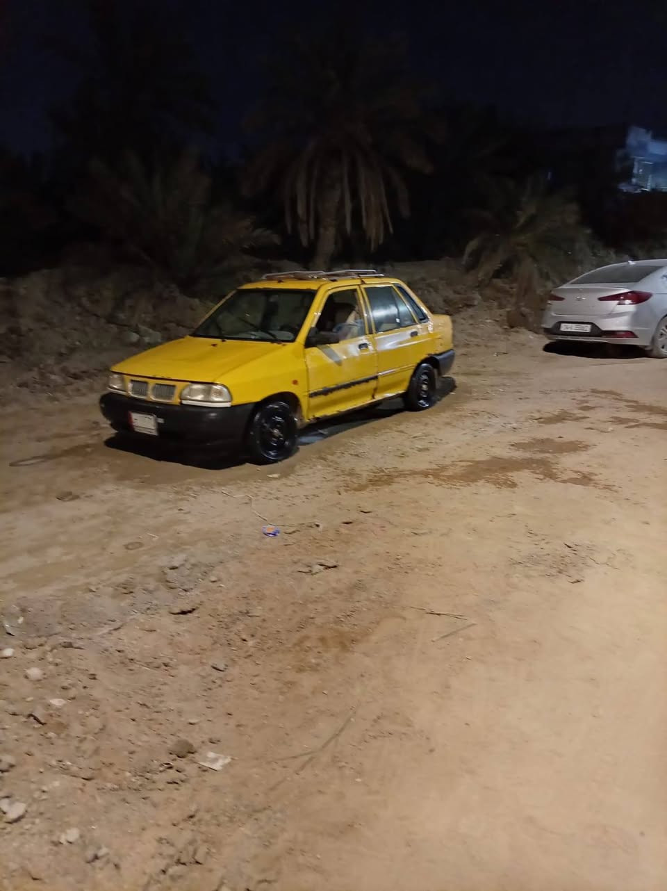 سايبه للبيع 2013السعر12وبيهه محال قليل ابيع كوم حديد التفاصيل ***********
