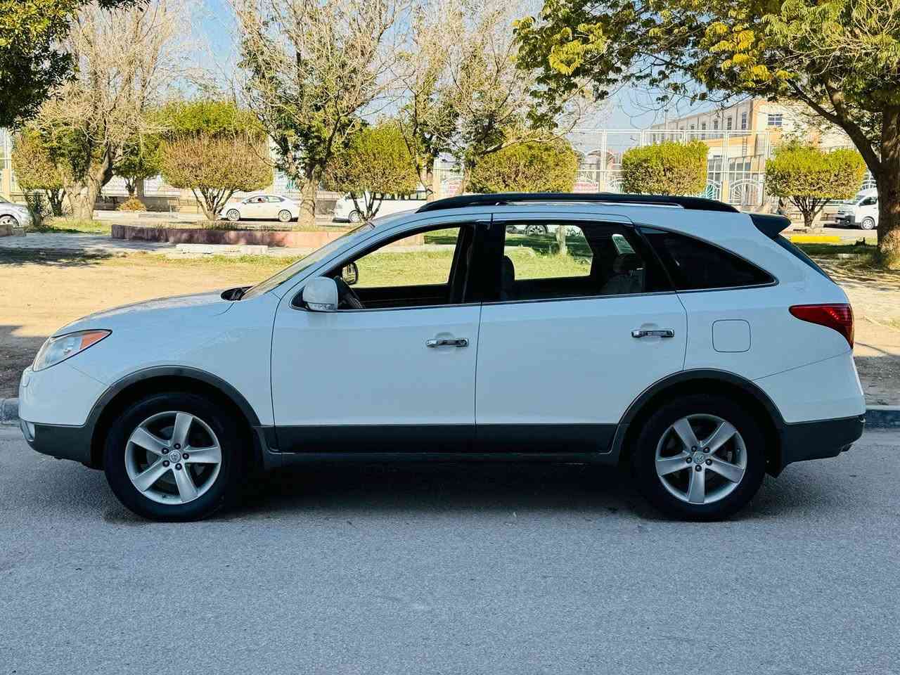 هونداي فيركروز 2009ستفسار تصل رقم***********خليجي كويتي السعر 123وبيها مجال كفاله عامه ضربه وصبغ وتبديل فول مواصفات vip فتحه كشنات جلد كهربائية خزن ميموري دواخل بيجي زراق لايت 7 راكب 4 قطع تبريد شاشه كامره حساسات تحكم ستيرن جنطه شفط تدفئة بل كشنات محرك V6 شرط مكفول حداديه جديده تبريد ❄️ السياره جديده بمعنه الكلمه على وضع الشركه  مكاني كربلاء
