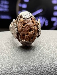 / زوعه حمره نباعيه خامه صياغة يدويه ثكيله قياسه٢٢ يوجد توصيل لجميع الم...