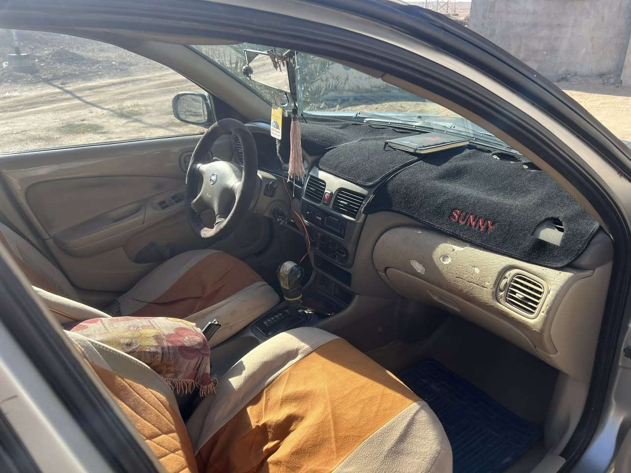 سني ياباني 2009محرك اسود رقم بغداد بسمي بيها قطعتين فقط اكثر رش مكاني عامريه الفلوجه
***********
