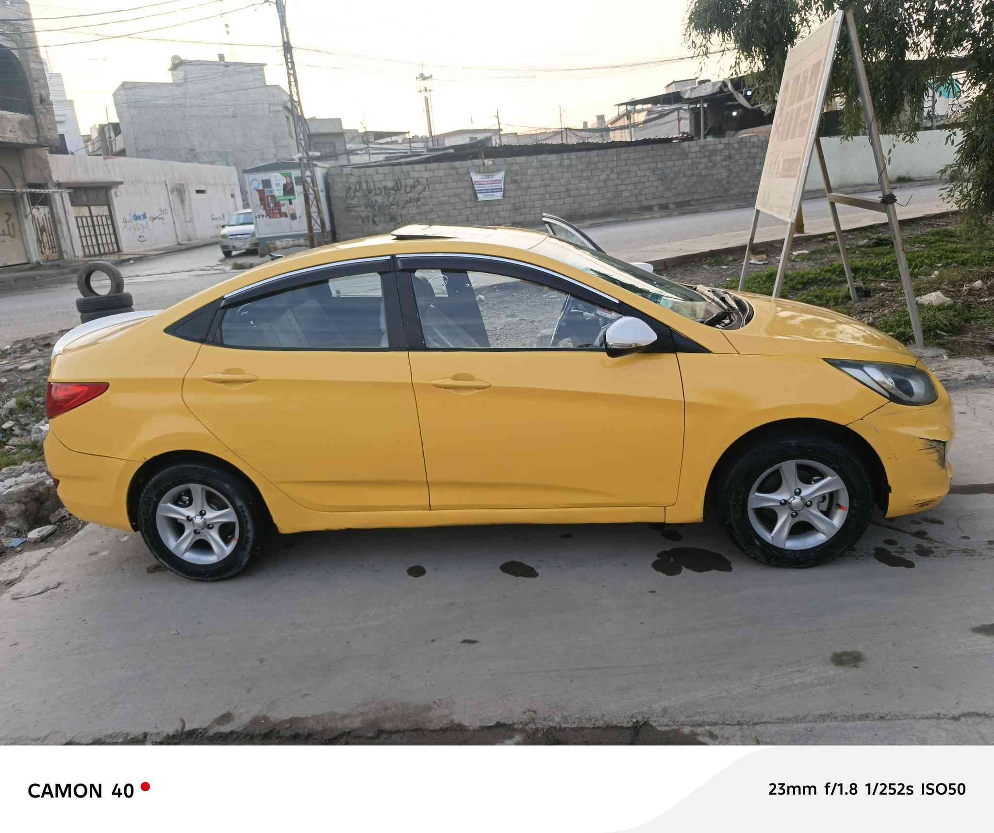 سلام عليكم
اكسنت مضلع 2011 
فول مواصفات فتحه سقف كشنات هيتر 
كير شرط محرك علفحص 
طخمها كلو جديد السياره طبه 
عليها سستم سمعات ومضخم 
ضررها باب النفر مبدل وباب الوره بي طخه كدام العين 
***********
