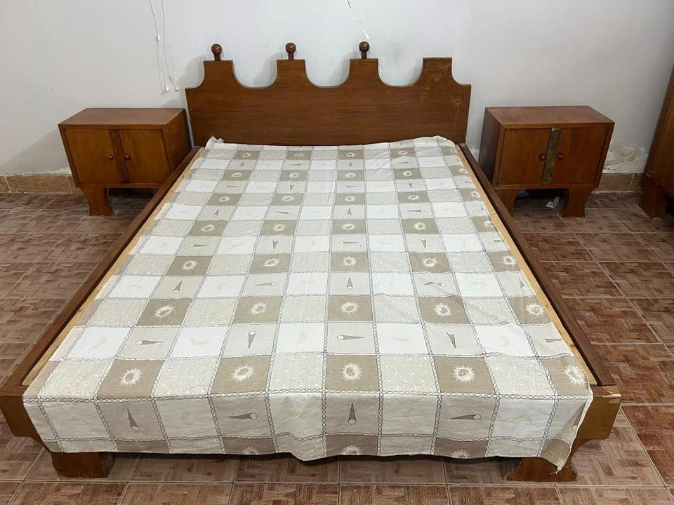 غرفة نوم للبيع صاج ٥ قطع السعر ١٥٠ الف مكانها فلوجه
***********
