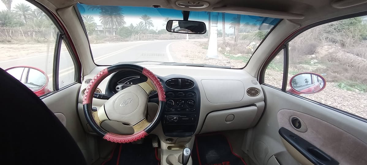 السلام عليكم
للبيع كيو كيو موديل 2012  رقم بغداد انكليزي تحويل مباشر مكينه كير اوتو تخم تايرات تبريد شغال كهربايات كلها شغاله 
المكان صلاح الدين
الاستفسار ***********
