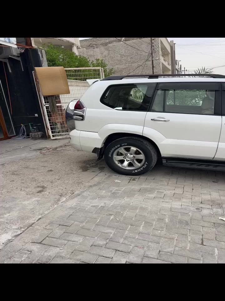 السلام عليكم
برادو موديل ٢٠٠٩ 
Gxrكويتي 
6v 
رقم سياره دهوك 
اتريد تحويل او وكاله
علمآ سياره باسمي 
سياره فول مواصفات 
فتحه 
دبل تانكي سياره 
سياره مكفوله من صبغ والحادث 
فقط بارد خشم لايت على كد شبر 
كراسي جلد 
سياره فور ويل 
ثلاثه قطع تبريد  
شاشه 
بصمه 
سعر ١٧٥ وبيها مجال 
اتصال على الرقم 
*********** اتصال 
*********** واتساب فقط هذا رقم 
عنوان سياره بغداد الكرخ
