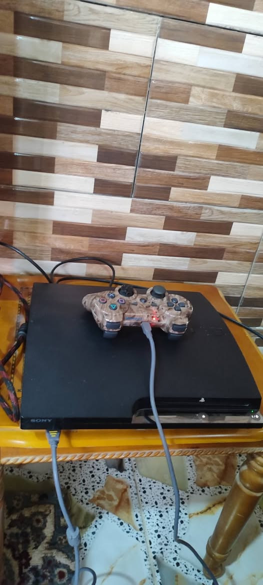 بلي 3 سلم كامل مهكر 
ينقصه فقط العاب بي لعبة 1 
السعر 90 الف فقط


**إذا كنت صاحب هذا الإعلان وتريد حذفه لأي سبب، رجاءا أرسل رسالة إلى الدعم الفني**