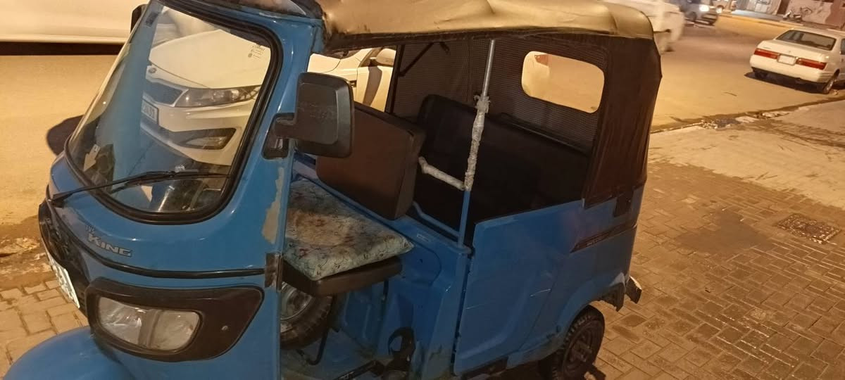 تكتك للبيع موديل 2020مكينه مجفته رقم ميسان الجديد عندي وكاله بيها مكفوله من الضربه السعر 5ملايين وميه للاتصال ***********مكان البصرة القبله
