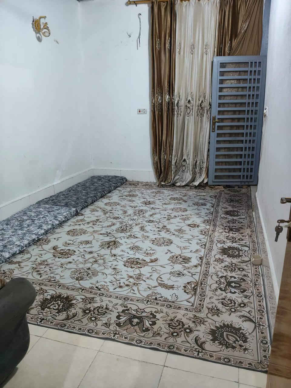 السلام عليكم
بيت للبيع مساحته 100م

📍العنوان:شارع المطار شارع الرادار (حي الحسن)

🔷البيت جديد ونضيف بناء طابوق🧱
البيت حتوي على غرفتين 

🔷للاستفسار الاتصال على الرقم (***********)
