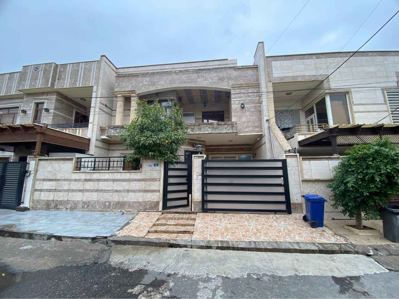 حاکماوا ٢٠٠مەتر دوو تابق دابەش دوو دەکرێت نزیک قوتابخانەی ناز بۆفرۆشتن
.
حاكماوا اربيل ٢٠٠متر قريب مدرسة ناز ينقسم بها ٥ غرف النوم للبيع
.
اري طاهر
***********
***********
.
عقارات مەلەك تاج اربيل
بۆ ڕاوێژوو زانیاری پەیوەندیمان پێوە بکەن
.
عقارات مَلَك تاج اربيل 
للاستفسارات والاستشارات العقارية وتجارية اتصل بنا 
.
‏‪#Ari_tahir‬ #اري_طاهر #ملك_تاج_اربيل #مەلەک_تاج_ئەربیل #Malak_Taj_Erbil #Malak_Taj_Erbil #Erbil #Hawler #كوردستان #foryou #village #city #شورش #shorsh #ari_tahir أربيل, العراق
