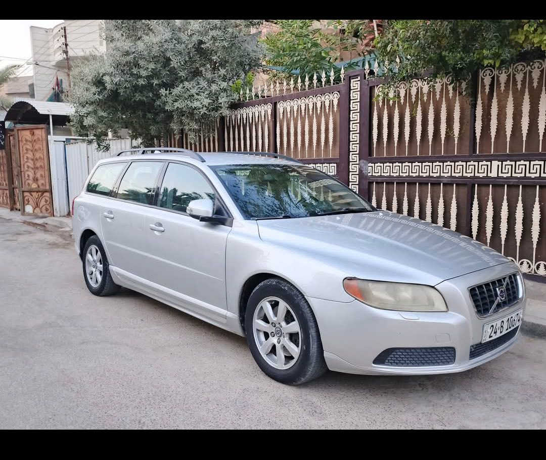 السلام عليكم
فولفوv70
 موديل2011
سعر 75
رقم ***********
