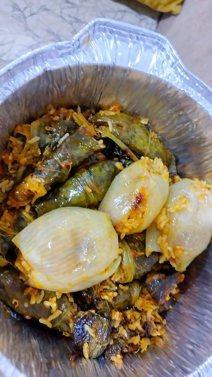 🟩 مطبخ طعم البيت
✨ أشهى المأكولات البيتية بأسعار تنافسية وجودة مضمونة

قائمة الأسعار:
دولمه حجم صغير ب7000 
 دولمه حجم وسط ب10
دجاجه علئ تمن مع مرق سوب طرشي خبزه ب12
نص دجاجه علئ تمن مع  مرق سوب طرشي  خبزه ب7000
 ربع دجاجه علئ تمن مرق سوب طرشي ب3500
صينيه لحم علئ تمن مع مرق و سوب و طرشي خبزه ب10
النفر لحم علئ تمن مرق سوب طرشي خبزة ب4000
مقلوبه لحم مع مرق و سوب طرشي خبزه ب12
مقلوبه لحم وسط مرق سوب طرشي خبزة ب8000
مقلوبه دجاجه كامله مع مرق مع  سوب طرشي خبزة ب12
مقلوبه نص دجاجه مرق سوب طرشي خبزة ب7000
يرياني دجاج صينيه ب٧٠٠٠ مع روبه وطرشي وخبز
برياني للحم ب٨٠٠٠ مع روبه وطرشي وخبز
سمك ب١٢ على تمن مع طرشي مع خبز 
نصف سمك على تمن مع طرشي وخبز ب٧٠٠٠
 
ملاحظة: تتوفر خدمة الطلبات الخاصة للمناسبات والعزائم.

📞 للطلب والاستفسار 
📍 مطبخ طعم البيت – لأن الأكل البيتي له نكهة غير
***********
