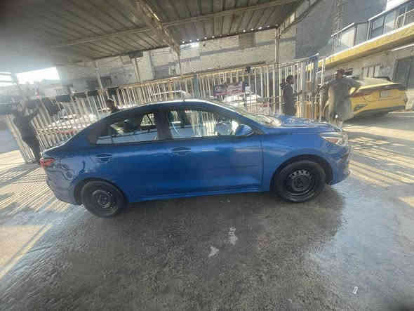 السلام عليكم للبيع 
كيا ريو  2022 رقم سليمانية بأسمي 
محرك ١٦٠٠ 
شاشة كامرة خلفية 
مكفولة كير محرك كلش نضيفات 
صدر جديد 
تبريد ثلج  تدفئة شغالة 
بيهه صبغ جاملغ وباب راكب بارد بالبنيد قليل 
تكمة مال راكب موضحه بالصور  بدون صبغ 
السعر ١١٥ وبيهه مجال مكانه بغداد العامرية 
للاستفسار ***********
