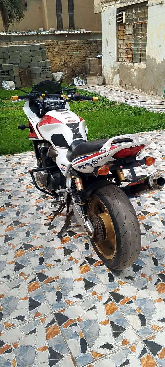 Cb 1300
سلام عليكم سيبي 1300 للبيع دراجه نظيفه ومكفوله كفاله عامه 
دراجه رمبه من الشمال ماصارلها اقل سنه من ماشيه بلعراق

- عليها يدات تزويد تدفئه
- صالنصه رياضي 
-دبلات رياضيه
- منفيس شمالي ومكاتبه . فقط

الدراجه احلى بلواقع من الصور 
السعر المطلوب بيها - 50 ورقه وبيها مجال للشراي -


**إذا كنت صاحب هذا الإعلان وتريد حذفه لأي سبب، رجاءا أرسل رسالة إلى الدعم الفني**