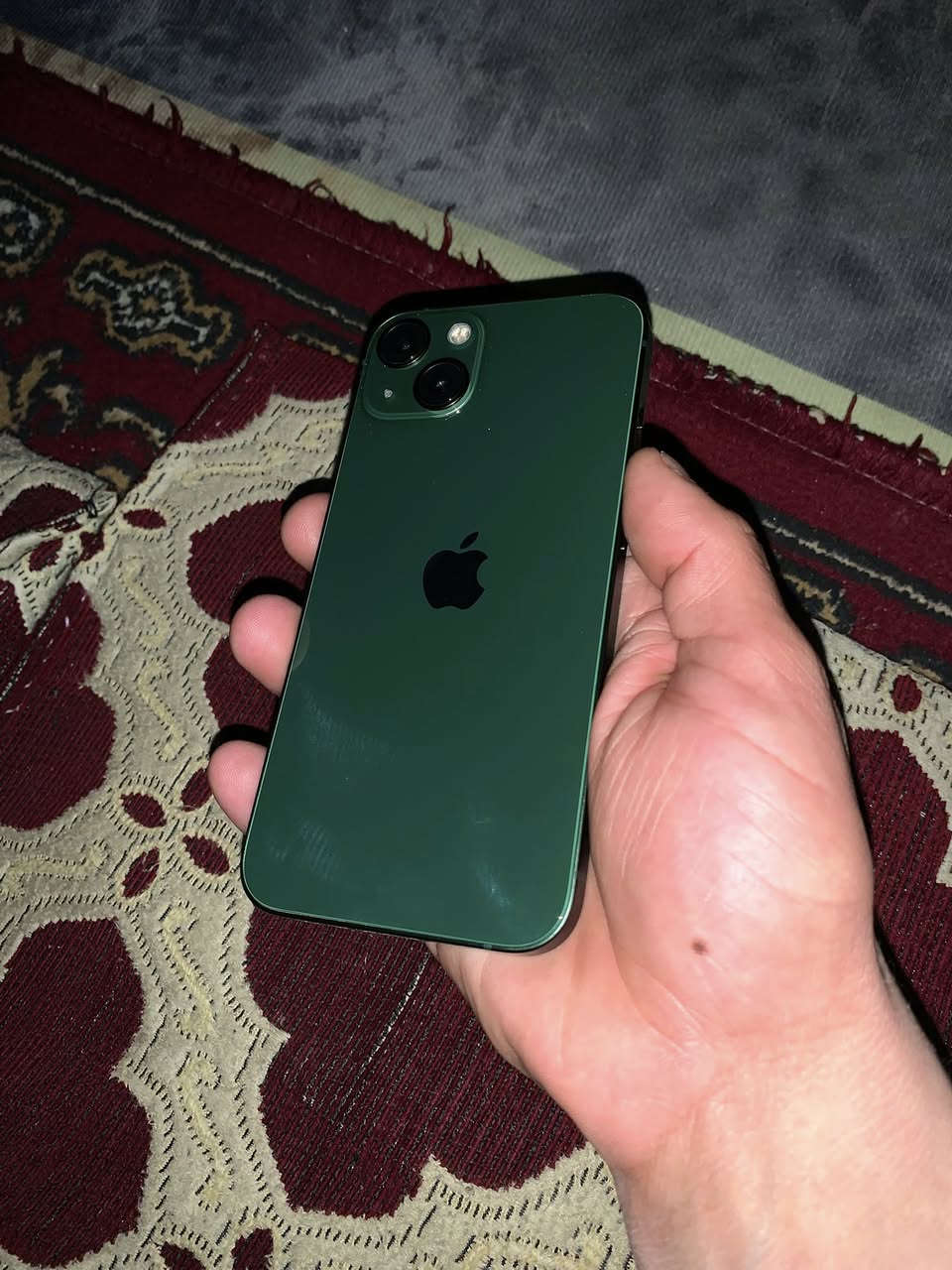 السلام عليكم 
13 كامرتين 
الذاكرة ١٢٨
بطارية ٨٤
شركة 
٤٥٠ وبي مجال شي قليل 
***********
