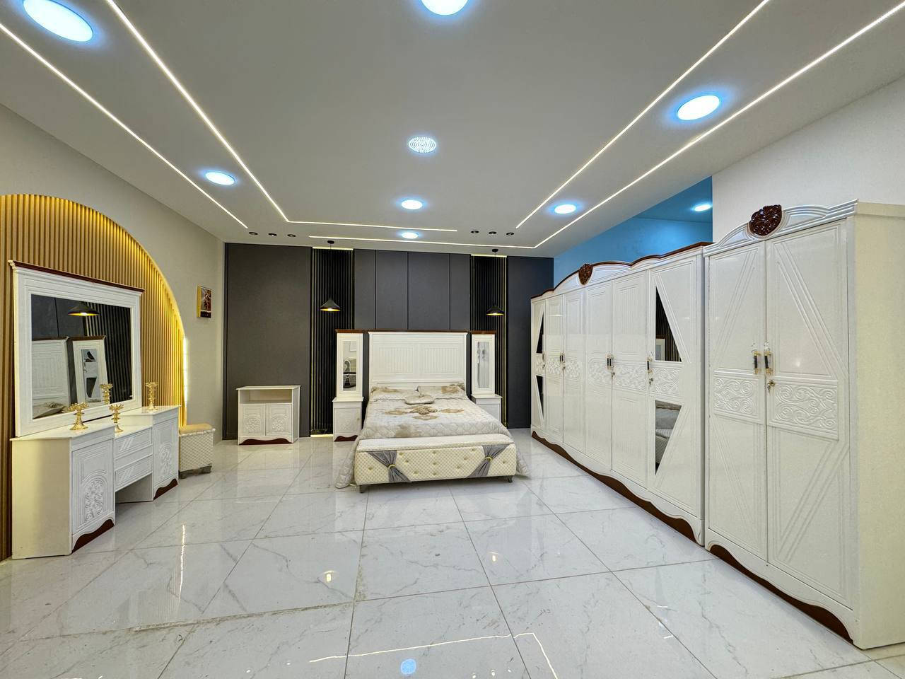 الموديل الصاج الجديد 🆕 

السعر مليون 100فقط 

غرفه نجاره شغل عراقي 🛌

متكونه من 9 قطع مميزه 

الكنتور ارتفاع 250 طول 320 

مع الزاويه مجموع الطول 4 امتار 

السمك الخارجي للغرفه 4 ملم صاج

والسمك الداخلي 3 ملم صاج طبيعي 

سعر الشازلون الخزان 75 الف 

سعر الشازلون المقعد 50 الف 

متوفر توصيل وشد داخل بغداد 😊

متوفر توصيل وشد لكافة محافضات العراق 🇮🇶

G


**إذا كنت صاحب هذا الإعلان وتريد حذفه لأي سبب، رجاءا أرسل رسالة إلى الدعم الفني**