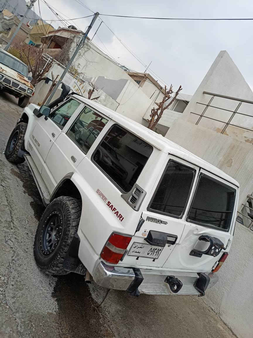 پاترؤل تةخت ١٩٩٧ ئارمي پلاستيكي سليماني بةشةرت ئارم ئةوةليات و غرامةش مةكينةي بيلاد ٤٢٠٠ گيرو مةكينةو ئةكسل و دةبل ئةكسل بةشةرت هةموو گياني بيلادية و لؤك كوشنو گاعيوو بةرگي دةرگا و سةقفي و داشغولي بيلادية و سفرة دةعموو ليدراوي نية تةقةو رةقةي نية و بيمةسرةفة زور جائزة سعر ٧٠ گةلاو معامةلةية كةم شوين سليماني ژمارةي موبايل *********** *********** *********** السليمانية, العراق
