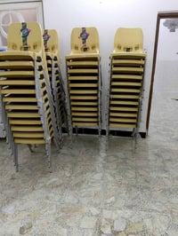 أغراض مستخدمات • كراسي • قابل تفاوض