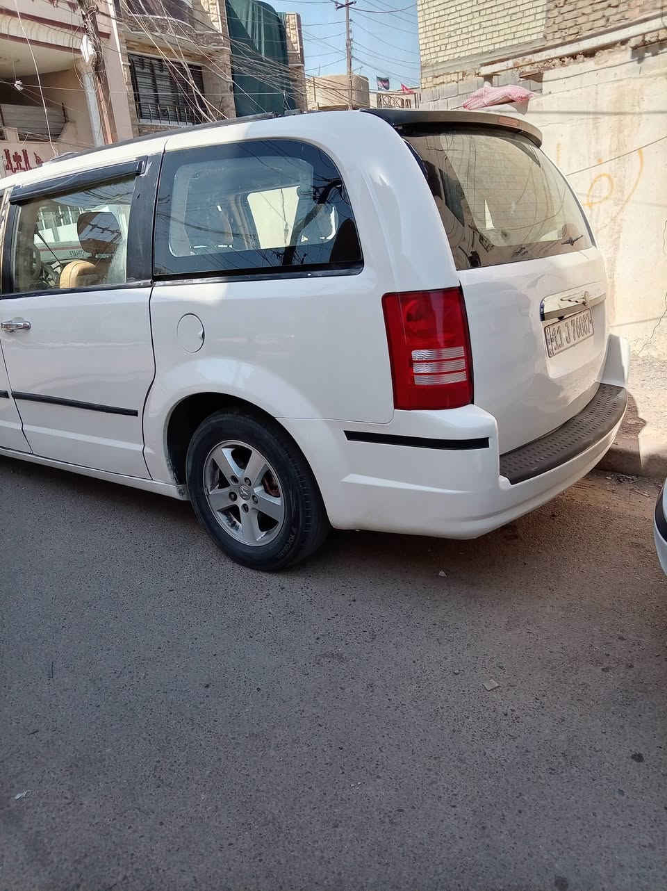السلام عليكم كلايسر ٢٠٠٨ محرك ٣٨٠٠ كير ومحرك جدد مال كصة تبريد شغال تحتاج ترتيب الكهربائيات السعر ٨٠ وبيها مجال مكاني بغداد حي الأمين ***********
