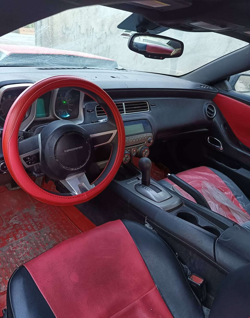 كمارو موديل ١٠ محرك ٦ سلندر السيارة متروكة يرادلها بعض الترتيبات حاليا شغالة وجاهزة من كير ومحرك وحدادية رايدها ب ٦٧ ورقة فقط مكاني بغداد جديدة ***********
