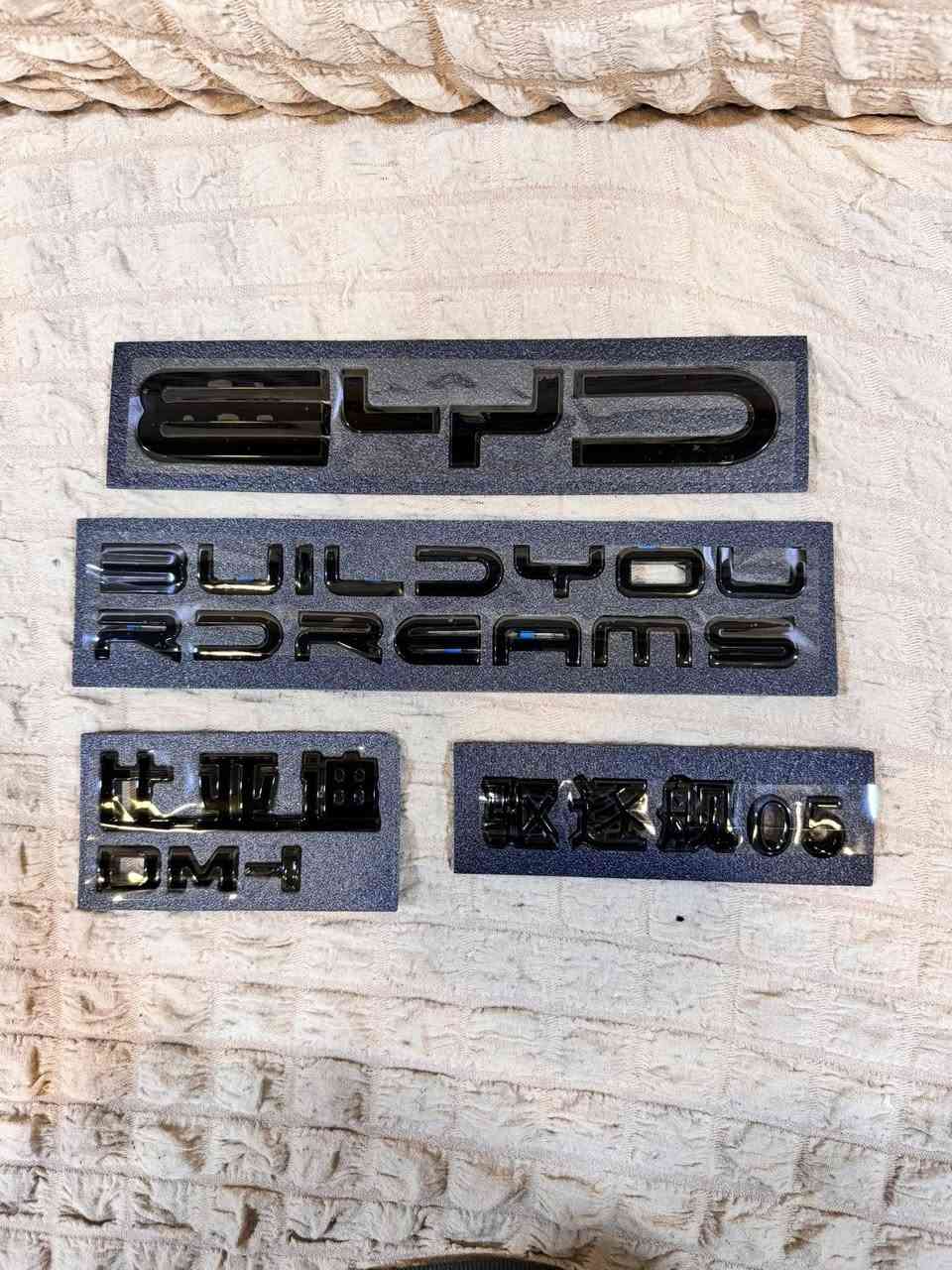 متوفر BYD

✅دوسة حديد25 الف كن بلس

✅دوسة حديد 25 الف ديستروير

✅سبايدر صندوك 30 الف مع لاصق

✅سبليدر جامه خلفيه 30 الف مع لاصق

✅غلاف استيرن D كاربون 10 الف 

✅مثلث سكوب 15 الف

✅غلاف مرايه بات مان15 الف

✅غلاف يدات ابواب 15 الف

✅واقي شحن 5 الف

✅واقي شاشة كيجات ديستروير فقط 15 الف

✅جيلاتين كير سيل 05 4 الف

✅جيلاتين كير ديستروير 5 الف

✅غلاف دكم استيرن كاربون فايبر كن بلس وكن L  السعر 
10 الف

✅قبغ بنزين وقبغ شحن 25 الف

✅غلاف احرف كن بلس امامي وخلفي 20 الف

✅غلاف احرف ديستروير 20 الف

✅غلاف كارت اسود لامع 6 الف

✅غلاف كارت اسود طافي 7 الف

*********** واتساب
يوجد توصيل جميع المحافظات 5 الف
