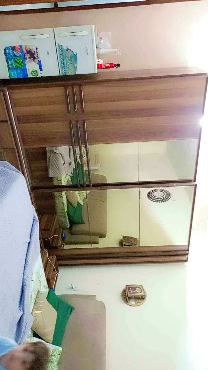 غرفه نوم تركيه خشب زان وزن ثقيل جدا ومتكونه من 7قطع سريرمخزن وكنتور سلايت جام مرايا يجننن وزاويه ومجرات وميزتواليت بغداد, العراق


**إذا كنت صاحب هذا الإعلان وتريد حذفه لأي سبب، رجاءا أرسل رسالة إلى الدعم الفني**