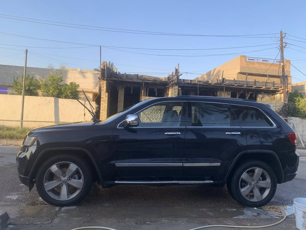 السلام عليكم
للبيع جيب كراند شيروكي 2011 لمتدد فول مواصفات 1/1
1- تدفئه +تبريد كشنات
2-شاشه عدد2 كبيره وصغير
3-بصمه تشغيل عن بعد
4- بانوراما سقف
5-حساسات وكامره
6-صندوك كهرباء
7-مري قلاب
8-وضعيات قياده مختلفه
9-كشنات جلد كهرباء 
10-تخم تاير جديد + منضومه زنون
11-حداديه كامله
12-رقم انكليزي جديد
13- محرك وكير بحاله ممتازه
14-حجم المحرك (3600) 6 سلندر
السياره داخله كلين هنا بيها قطعه وحده ورش كلير حزام اثر شخووط 
السعر : 145$
***********
