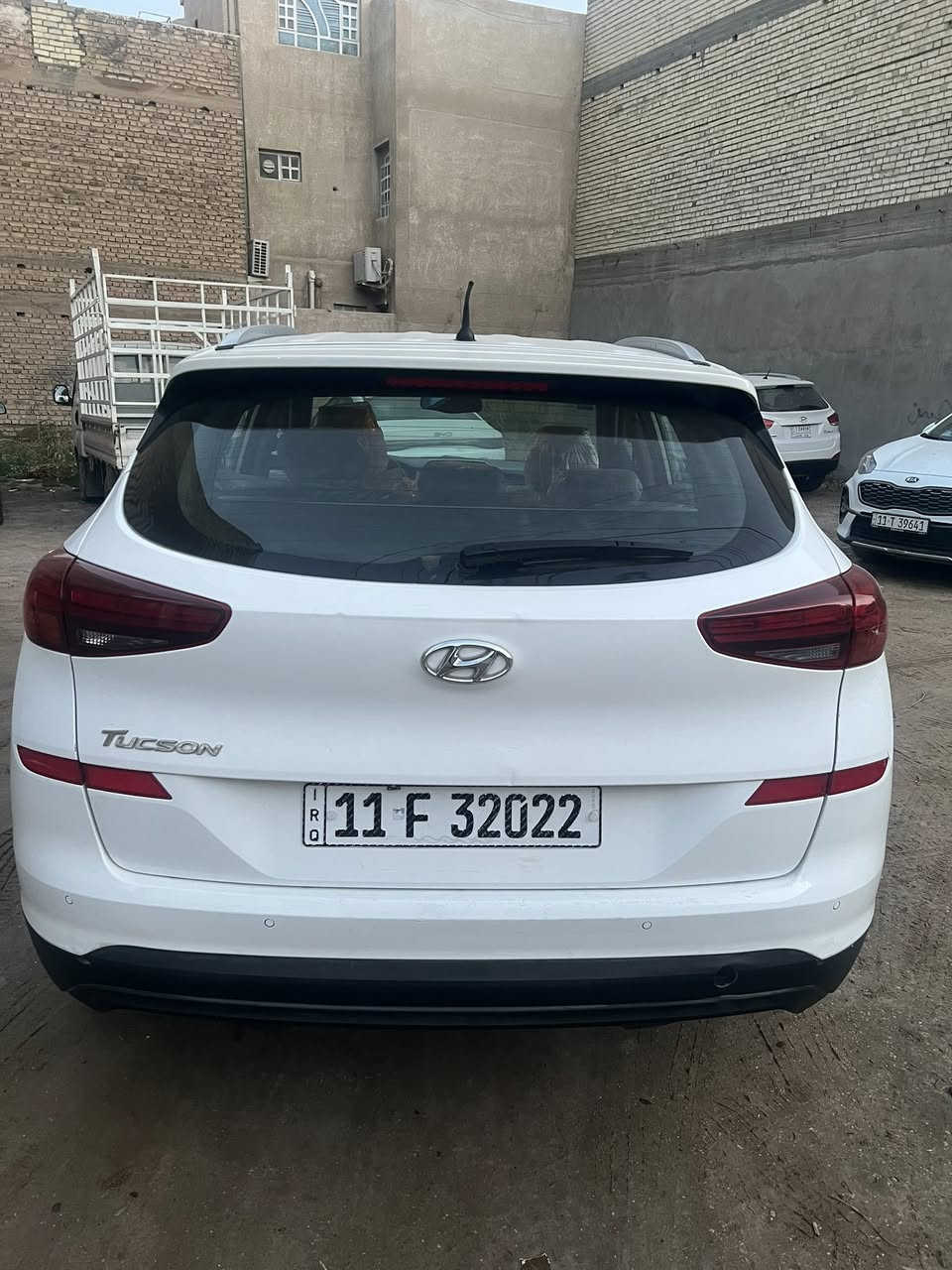 سلام عليكم توسان  موديل 2019 ‏شركة القاصد خلجي كفلاه بدون صبغ محرك 2000 دوش سياره فول ماعده فتحه خمس عدسات كشنات كهرباء كير محرك كفلاه ماشيه 80 الف  رقم 11 بغداد بسمنه سياره سعر 185 بيه مجال   مكان بغداد جكوك رقم تلفون ***********
