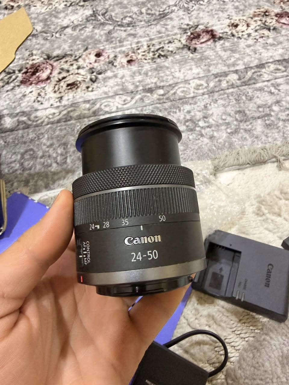 كاميرا احترافية Canon R8 مع عدسة 50-24🔥

شبه جديدة استخدام اقل من ١٠ مرات فقط !! والاستخدام شخصي 

ممتازة لصناعة المحتوى والتصوير الاحترافي بدقة 24.2 ميجابكسل 

شاشة متحركة 

السعر المطلوب مليون و ٥٠٠ 

السعر الحالي بالسوق مليون و ٨٠٠ 

للتواصل على الرقم ***********
