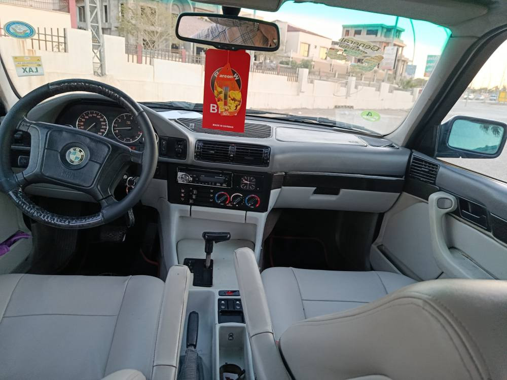 بي ام دبليو فول مواصفات عدى سلايد داخل كريمي سيارة جاهزة رقم وسنوية جديدة صبغ عام جمالي مابيه ضرر قوي موديل 90 داخل محدث1995دبل ايرباك اربع طائر جديدة صدر امامي وخلفي جديدة كهربائياته كاملة تبريد شغال سعر 63 ومجال بسيط عنوان كركوك شوراو ***********.....*********** كركوك, العراق
