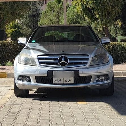مرسيدس C350 موديل: 2008
مكينة: 6 سلندر 3.5 ما مفتوح 

أداء: 272 حصان, 350 نوتن متر عزم

صبغ: صندوق و جاملغين خلفي و باب، بدون دواخل و بدون ايرباك

ماشية: 148 الف كيلومتر 

مواصفات: مود سياقة كومفورت و سبورت, كشنات كهرباء, حساسات امامي و خلفي، سكان فوليوم، تحديد
سرعة، لايتات يتحرك مع الانعطاف 

تحويل و كلشي بشرط، السنوية ساقطة، رقم سليماني

رقم صاحب سيارة ***********
