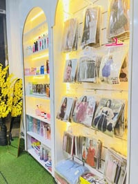 فاترينات تعليق • رفوف • توصيل المحافظات