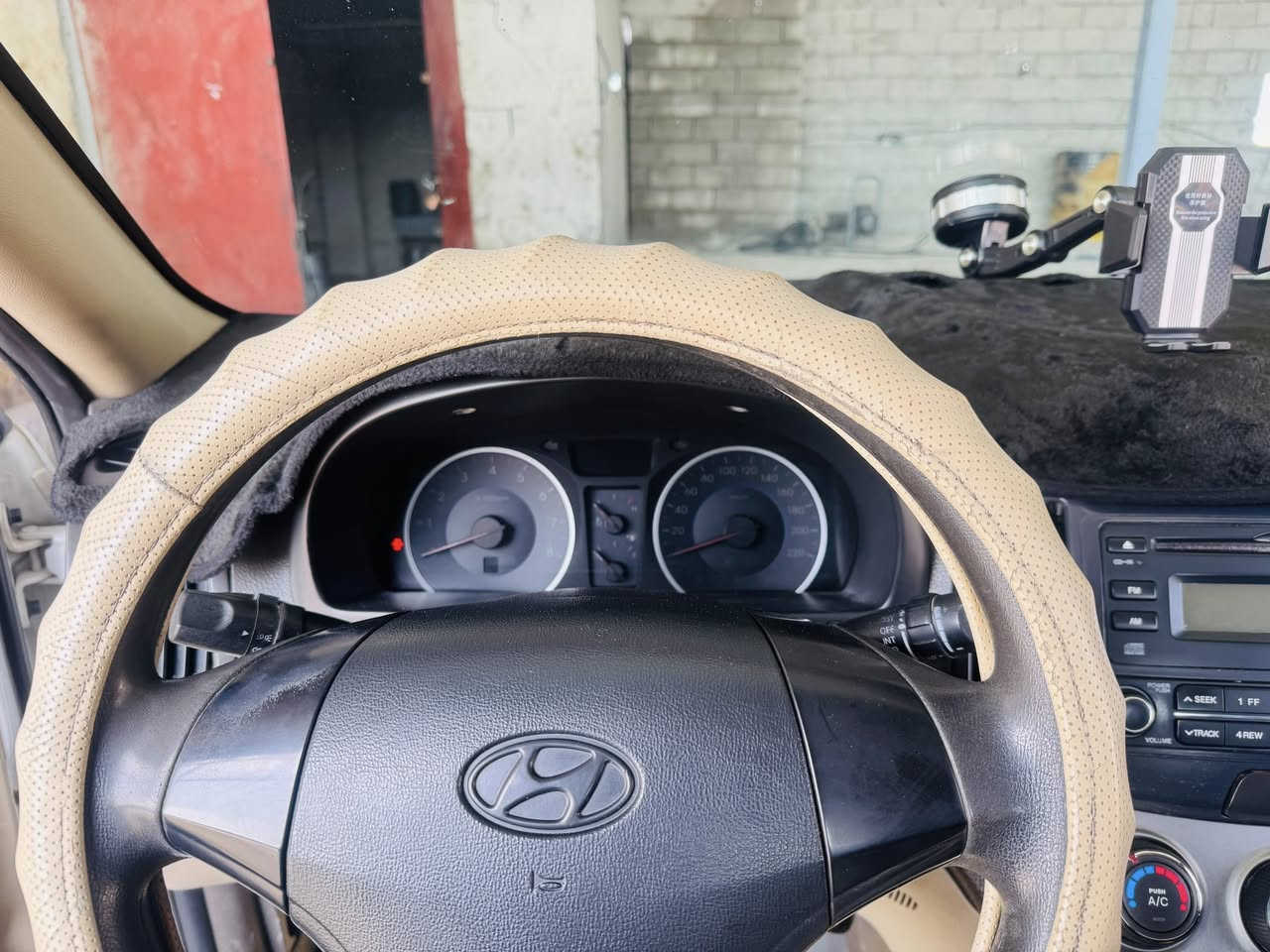 السلام عليكم 
لبيع النتره  مقدس2010 شاشه ليزري فول مواصفات 
بيه طخات 2 خفاف دكشن عالي 
بجم كبس  كير محرك شرط 
سعر 120نقد فقط 
***********
