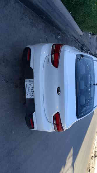 السلام عليكم للبيع كيا ريو موديل 2019 اللون ابيض ماشية 48الف السيارة خليجية مكفولة كفالة عامة من الصبغ والضربة بس بيهة مكانين بارد مكينة 1600دوش المرغوب كير أي تي المرغوب 6نمر السيارة جديدة بمعنى الكلمة حتى سبيرهة منازل السيارة جاهزة ومابيها اي نقص لان بعدهة جديدة كير ومكينة وصدر وتخم تاير وكهربائيات وتبريد كلة مكفول السعر 118وبيها مجال بسيط جدا العنوان بغداد الرقم ***********
