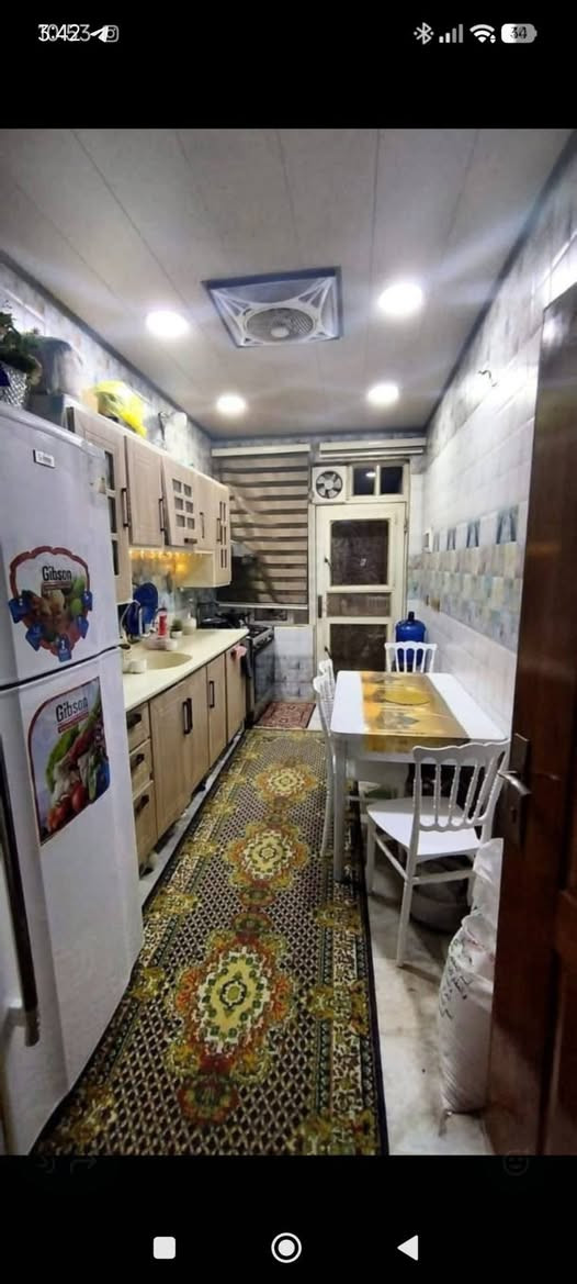 [بيت للبيع طابو صرف] الشعب الشارع العام
المساحة 84 متر العرض 6 الاربع في الطول 15 متر الارتفاع عن الشارع اربع بايات درج تقريبا مترين الواجهة حجر البيت خف مطعم ابو نصير يحتوي علئ استقبال 6 في 3 وغرفة نوم 5 في 3 ومطبخ معزول 4 في 2 وحمام وتواليت غربي والارض مرمر وترك متر خلف البيت الطابق الاول
اما الطابق الثاني غرفة نوم 6في 3 وغرفة نوم اخرئ 5 في 3 وغرفة4 في2 ونص وحمام وتواليت شرقي والارض مرمر مع مخزن كبير مغلف بالطابق الثالث العنوان الشعب خلف جامع الجهاد بفرعين للاستفسار الاتصال علئ الرقم ***********
