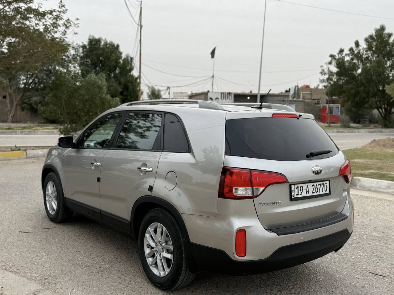 سورنتو مديل 2014 حادث امريكه جاملغ. بدون دواخل شرط. واني رشيت البنيد اثر جراد سياره جديده وجاهزه من كلشي رقم كربلاء بسمي  7راكب قطعتين تبريد كامره خلفيه حساس خلفي اشاير بل مري مكاني كربلاء السعر اتصل وتدلل ***********
